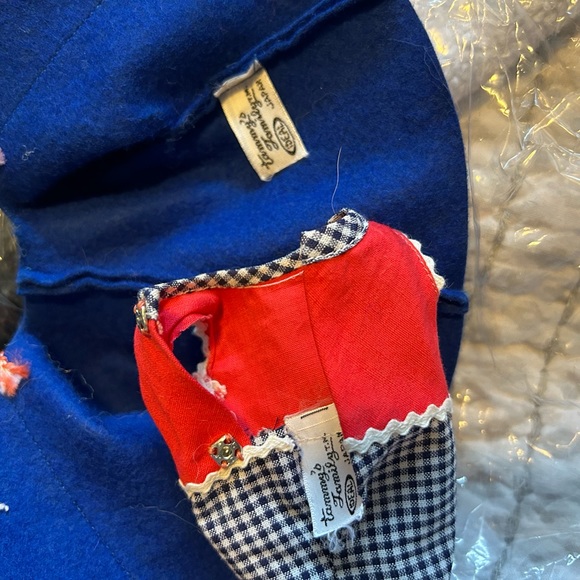 1968 Pepper Doll & Accessories - Picture 6 of 6